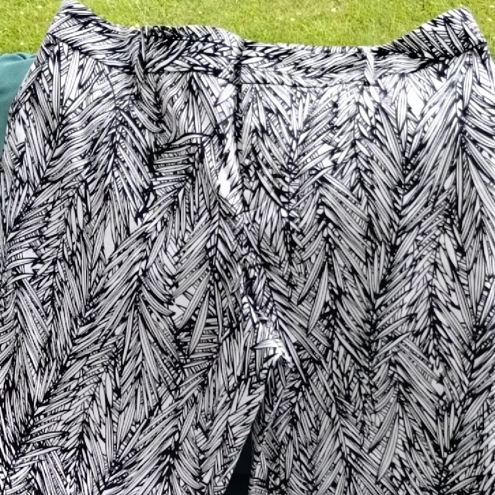 Coldwater Creek  Abstract Design Pants